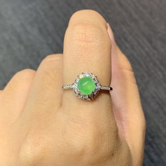 High-Icy Vivid-Green Cabochon Ring — S925 Silver