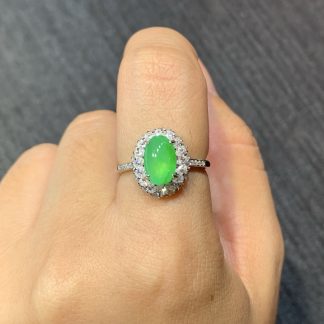High-Icy Vivid-Green Cabochon Ring — S925 Silver
