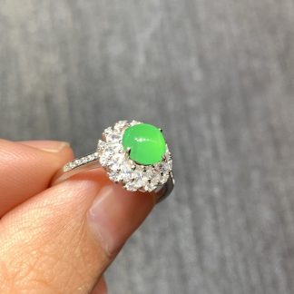 High-Icy Vivid-Green Cabochon Ring — S925 Silver