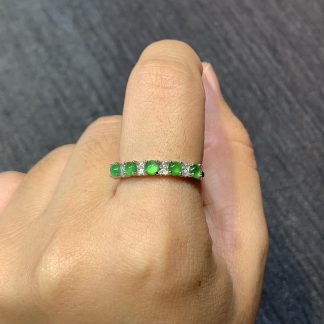 High-Icy Vivid-Green Cabochon Row Ring — S925 Silver